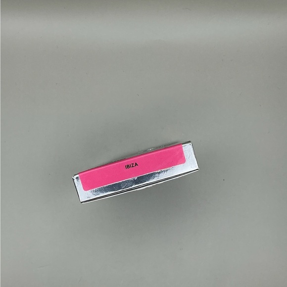 Buxom Wanderlust Primer Infused Blush- GOA - Picture 3 of 3